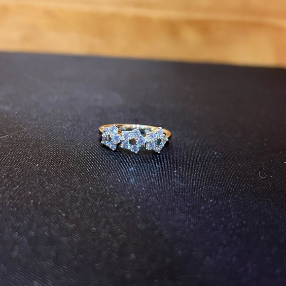 14K Yellow Gold Plated Rhinestone 3 Star Ring - Picture 4 of 7